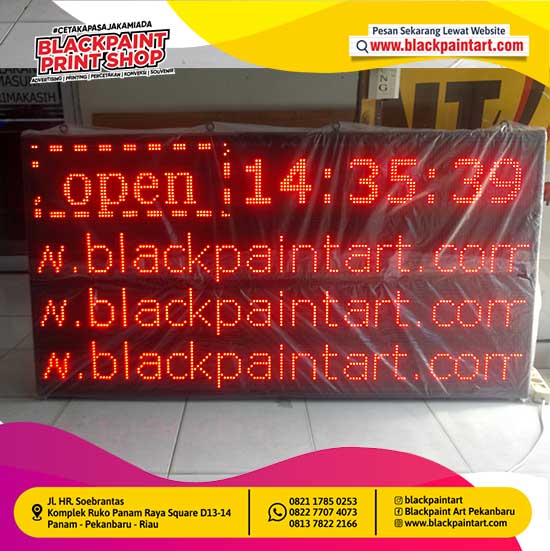 Running Text Ukuran 105 x 56 cm