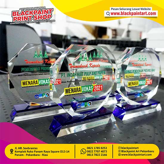 Plakat Premium Acrylic Model A 20mm  + Kotak 