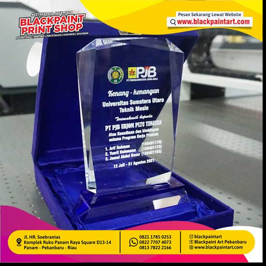 Plakat Premium Acrylic Model B  (20mm) + Kotak 