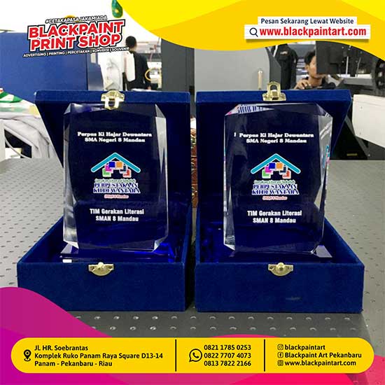 Plakat Premium Acrylic Model B  (20mm) + Kotak 
