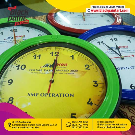 Jam Dinding Remax + Branding