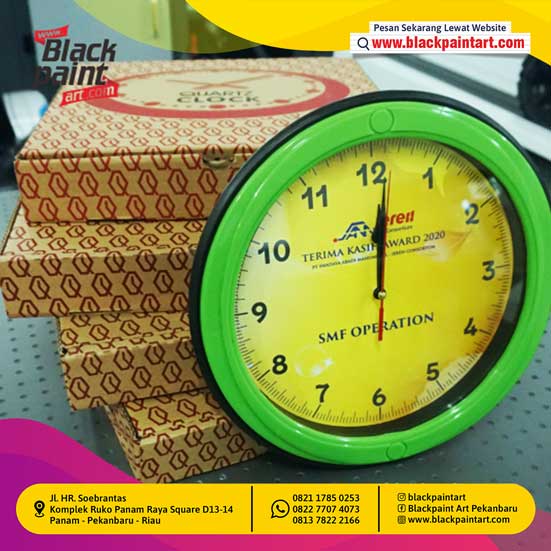 Jam Dinding Remax + Branding